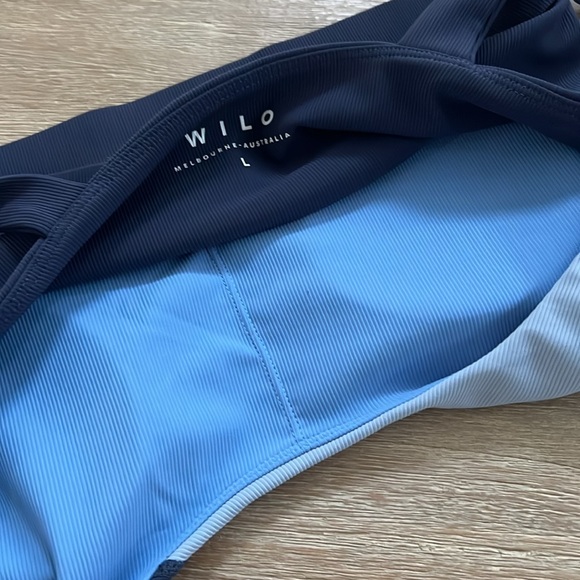 Wilo Ribbed Blue Colorblock Bra and Leggings Set Small Large - Picture 6 of 10